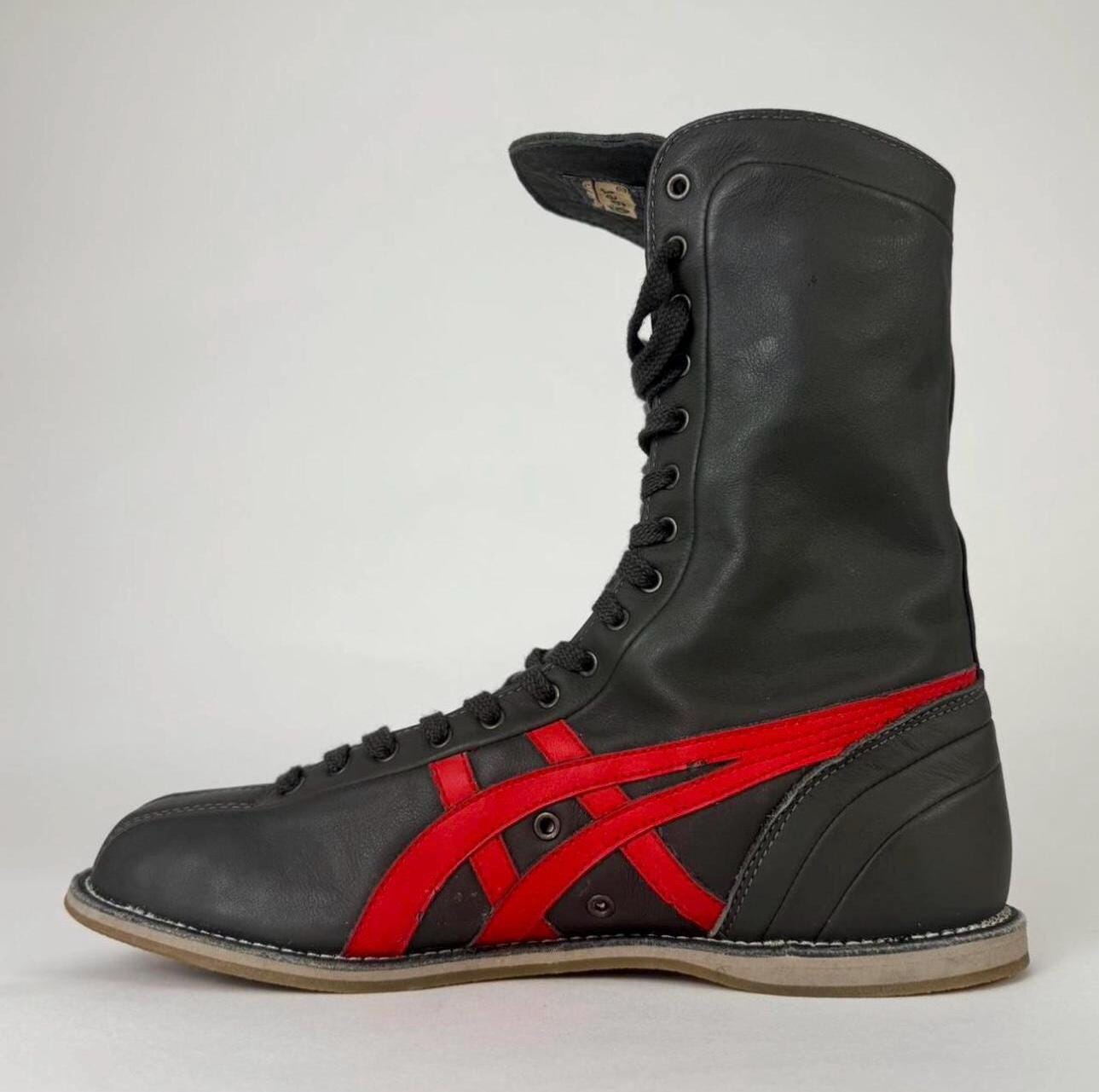 VINTAGE ONITSUKA TIGER BOOTS