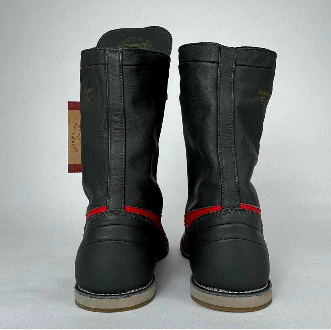 VINTAGE ONITSUKA TIGER BOOTS